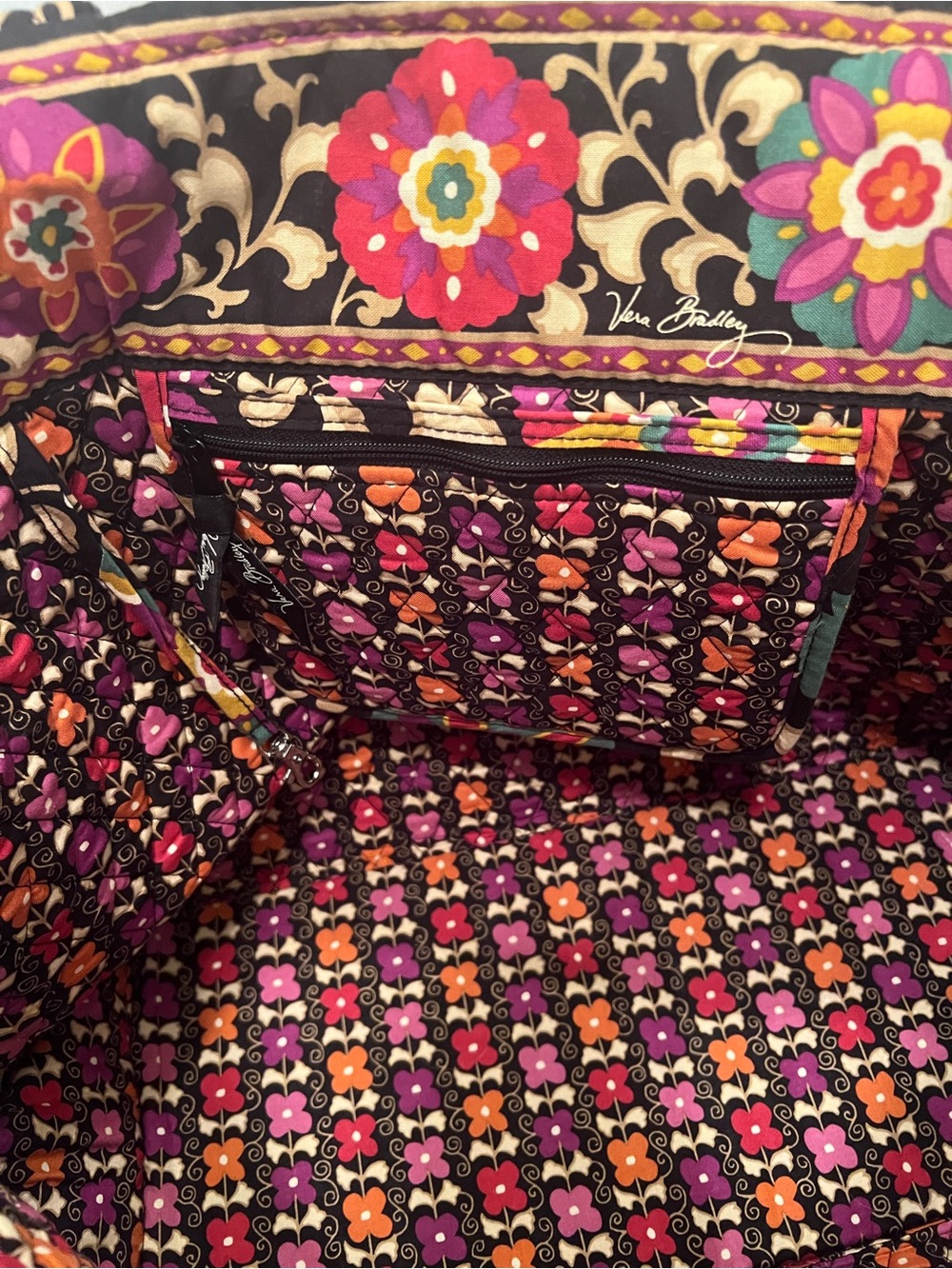 Vera Bradley Suzani Holiday Tote with Matching Makeup Bag 16”x14”x8” - Picture 7 of 11